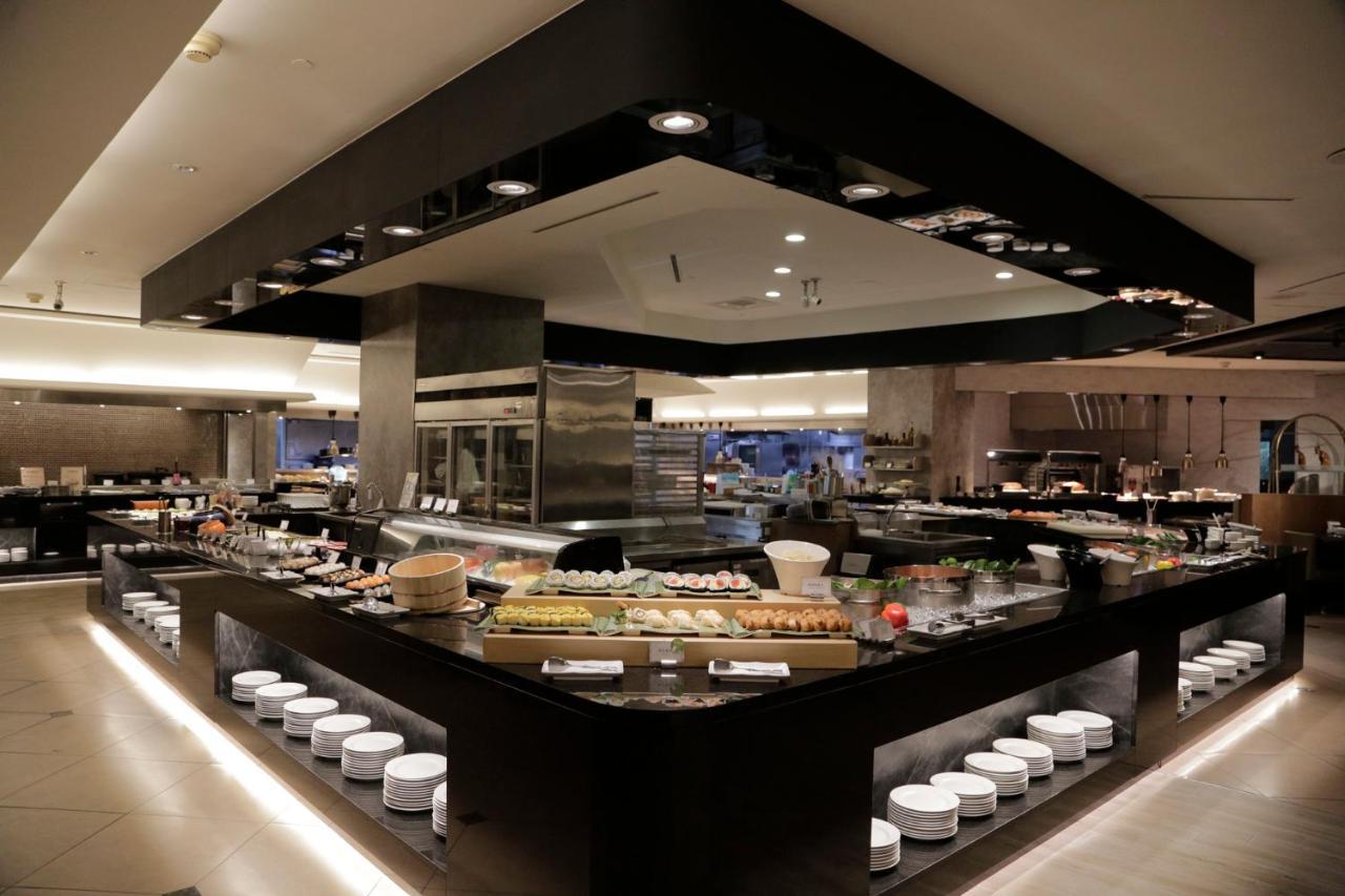 Evergreen Plaza Hotel - Tainan Eksteriør bilde The buffet at the lounge